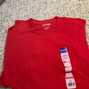 Gildan t-shirt size L